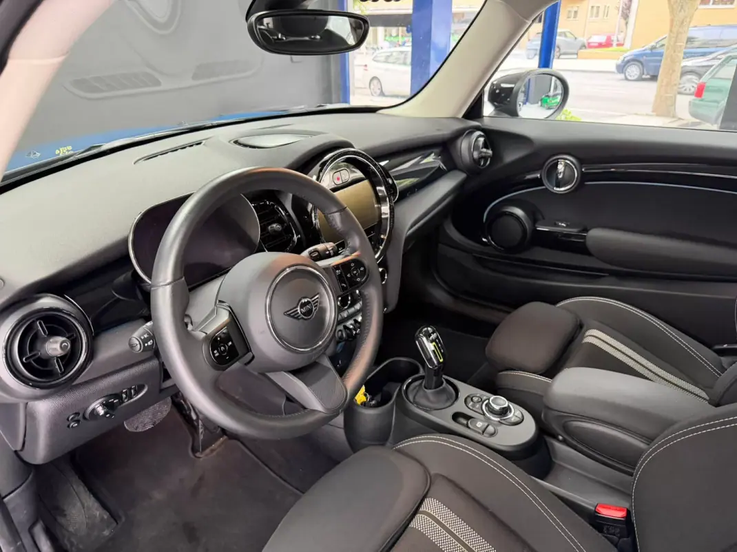 MINI 3 Portas 2023 - 23000 EUR, 4690 km - AUTO.MOTO.pt - 4690km - foto 23 de 38