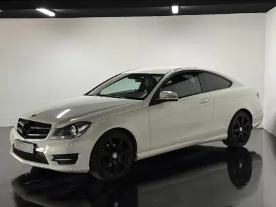 Mercedes-Benz C 250 2011 - 18500 EUR, 193000 km - AUTO.MOTO.pt - 193000km - foto 8 de 22