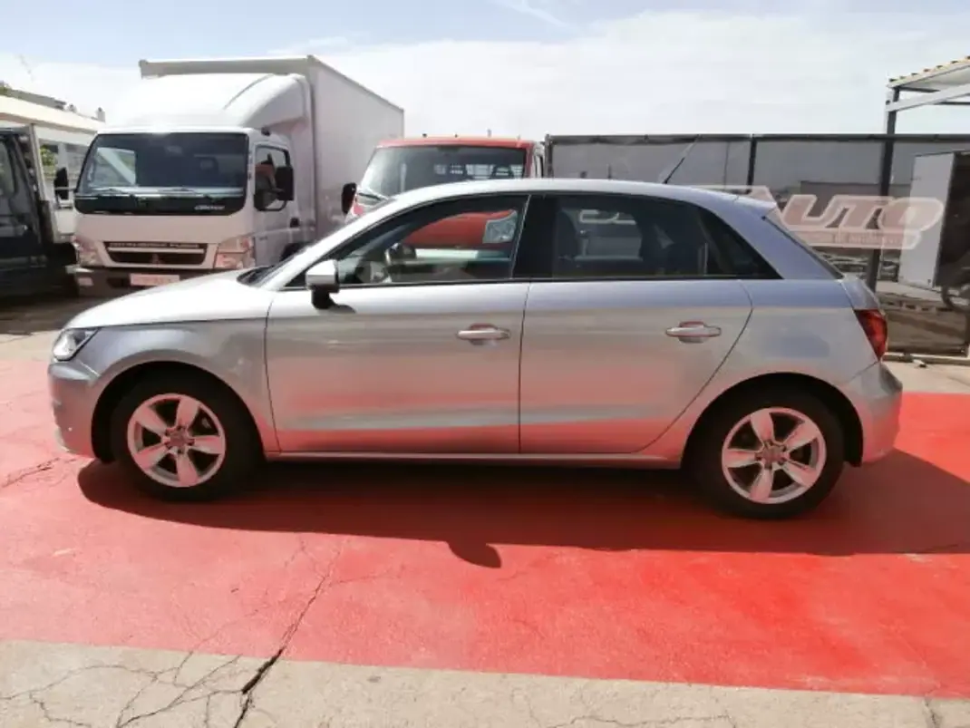 Audi A1 2016 - 12500 EUR, 191278 km - AUTO.MOTO.pt - 191278km - foto 11 de 31