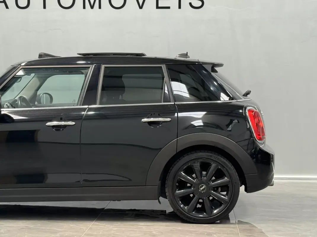 MINI 5 Portas 2016 - 15890 EUR, 167000 km - 167000km - foto 14 de 34