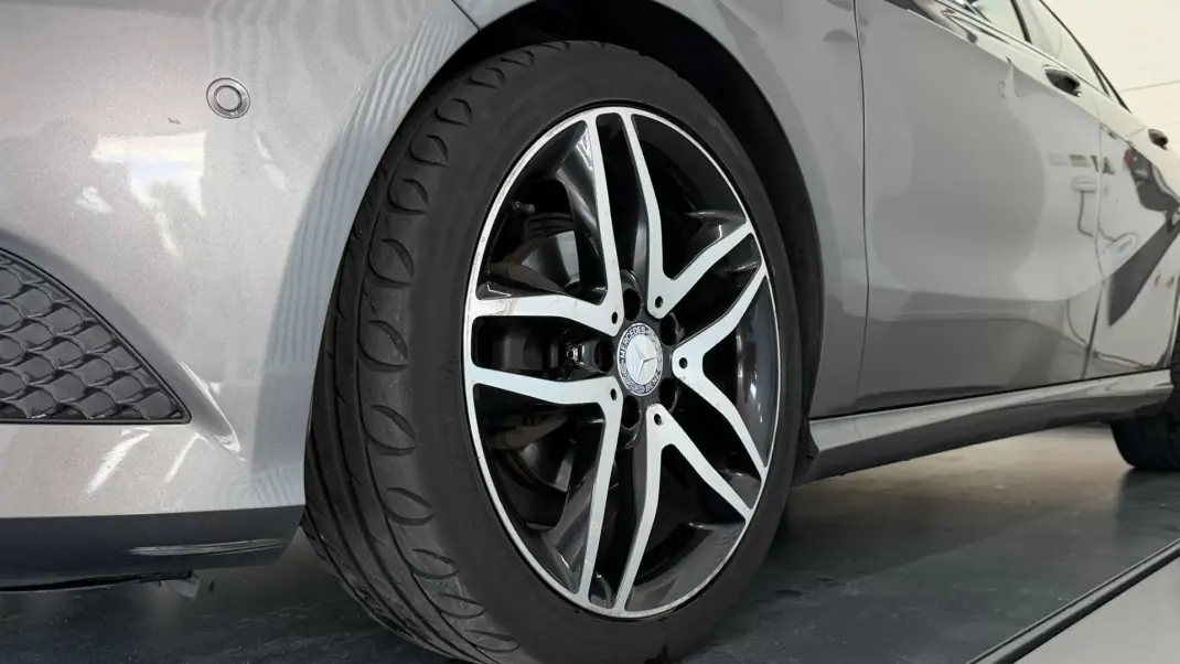 Mercedes-Benz A 180 2014 - 13990 EUR, 259250 km - AUTO.MOTO.pt - 259250km - foto 20 de 29