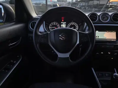 Suzuki Vitara 2018 - 15990 EUR, 45000 km - AUTO.MOTO.pt - 45000km - foto 16 de 21