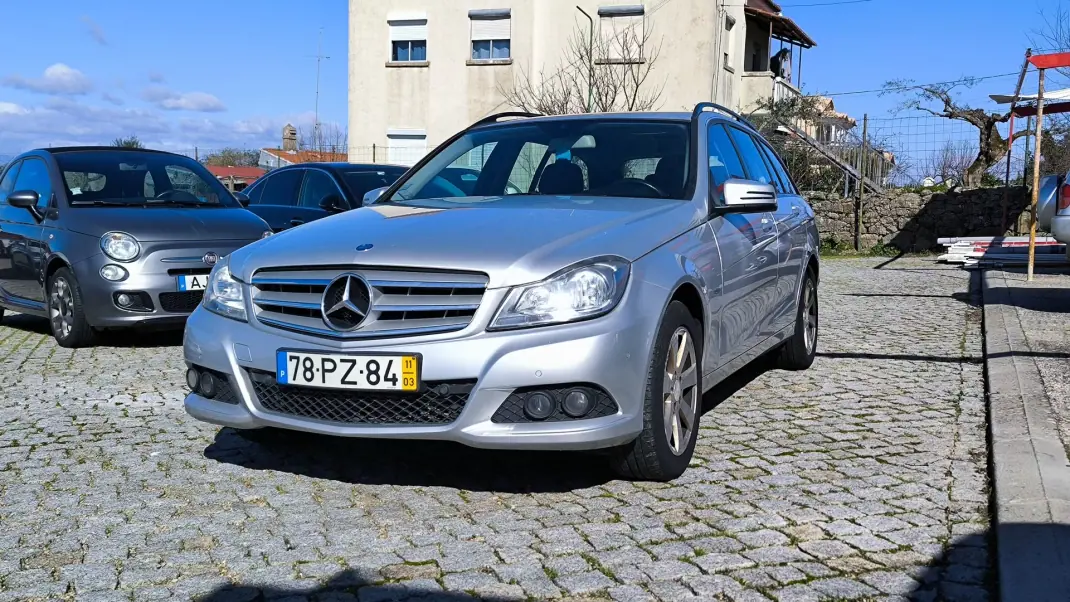 Mercedes-Benz C 200 2011 - 9450 EUR, 363650 km - AUTO.MOTO.pt - 363650km - foto 1 de 8