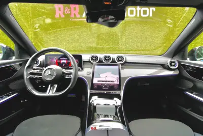 Mercedes-Benz C 300 2022 - 43500 EUR, 65000 km - AUTO.MOTO.pt - 65000km - foto 38 de 47