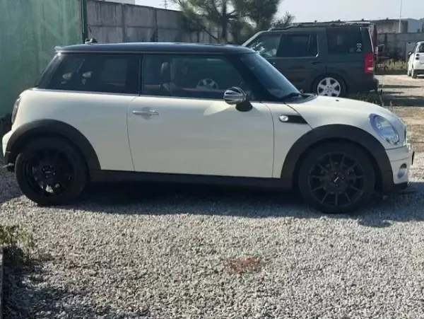 MINI Cooper 2009 - 9500 EUR, 165100 km - AUTO.MOTO.pt - 165100km - foto 7 de 30