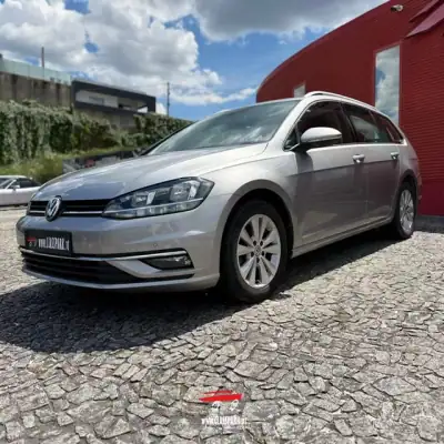 Volkswagen Golf 2019 - 16900 EUR, 179000 km - AUTO.MOTO.pt - 179000km - foto 10 de 15