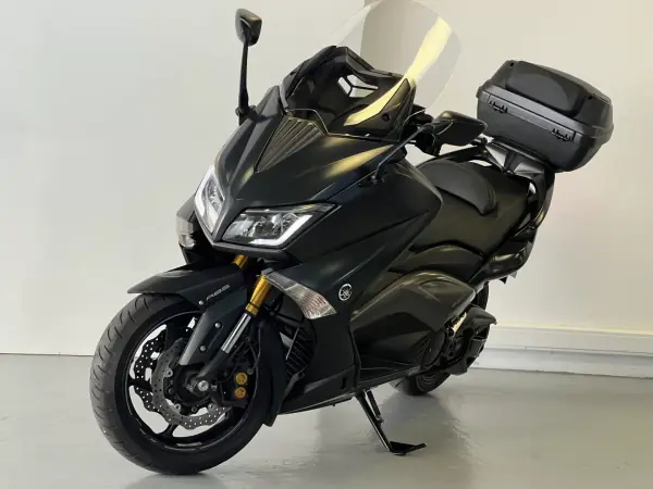 Yamaha TMAX 2015 - 8990 EUR, 25000 km - AUTO.MOTO.pt - 25000km - foto 2 de 26