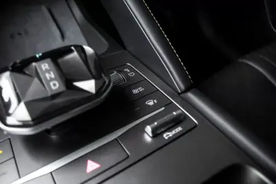 BYD 2025 - 27990 EUR, 264 km - AUTO.MOTO.pt - 264km - foto 20 de 34