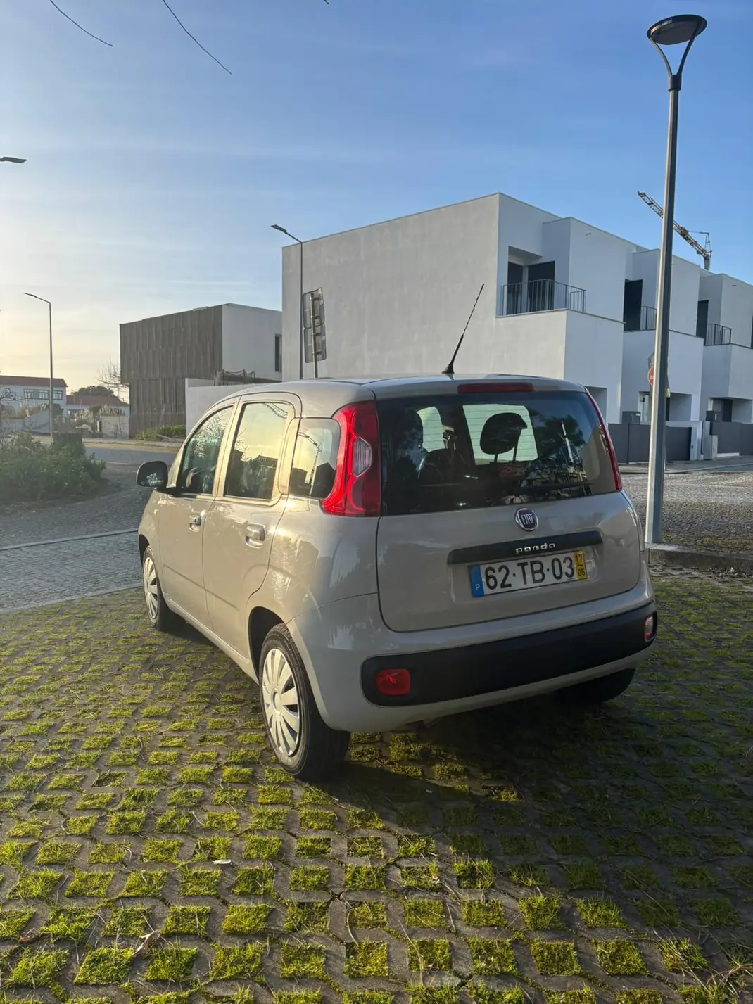 Fiat Panda 2017 - 6800 EUR, 127500 km - AUTO.MOTO.pt - 127500km - foto 10 de 12