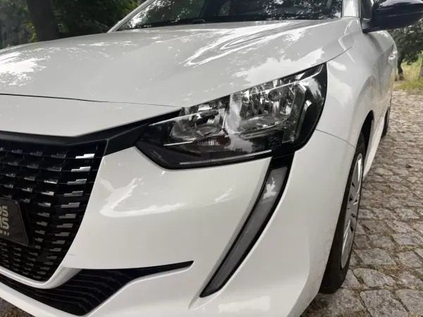 Peugeot 208 2022 - 12800 EUR, 71234 km - AUTO.MOTO.pt - 71234km - foto 3 de 25