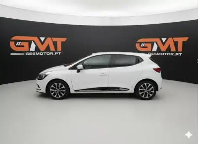 Renault Clio 2020 - 11990 EUR, 99000 km - AUTO.MOTO.pt - 99000km - foto 2 de 12