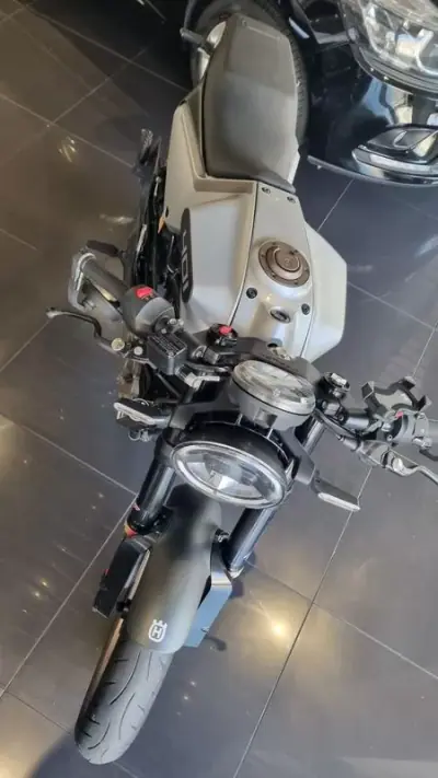 Husqvarna 701 Enduro 2020 - 3500 EUR, 13603 km - AUTO.MOTO.pt - 13603km - foto 5 de 9