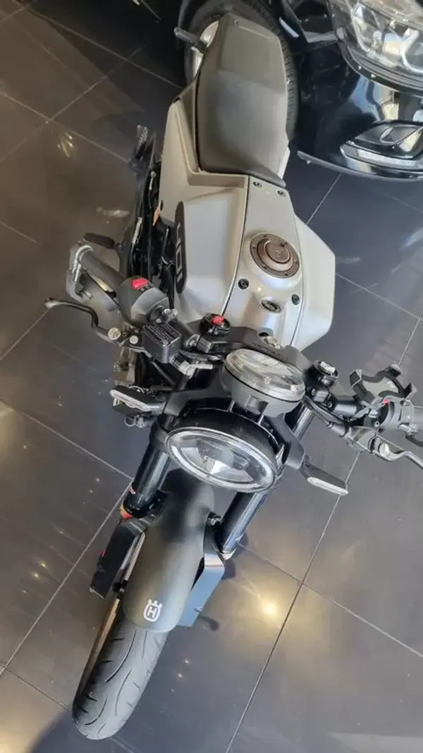 Husqvarna 701 Enduro 2020 - 3500 EUR, 13603 km - AUTO.MOTO.pt - 13603km - foto 5 de 9