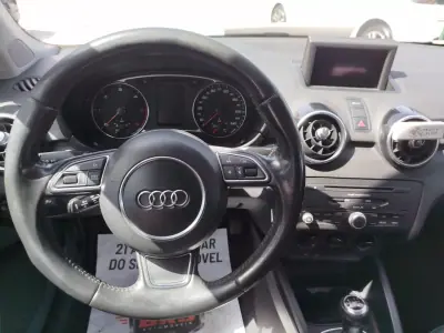 Audi A1 Sportback 2013 - 13750 EUR, 119213 km - AUTO.MOTO.pt - 119213km - foto 7 de 18