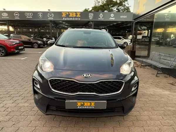 Kia Sportage 2021 - 19900 EUR, 73180 km - AUTO.MOTO.pt - 73180km - foto 5 de 12