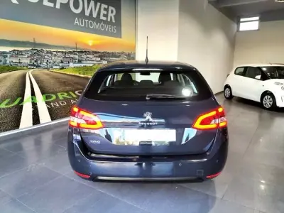 Peugeot 308 SW 2020 - 10990 EUR, 139592 km - AUTO.MOTO.pt - 139592km - foto 6 de 49