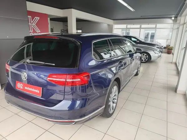 Volkswagen Passat Variant 2018 - 21990 EUR, 137500 km - AUTO.MOTO.pt - 137500km - foto 10 de 44