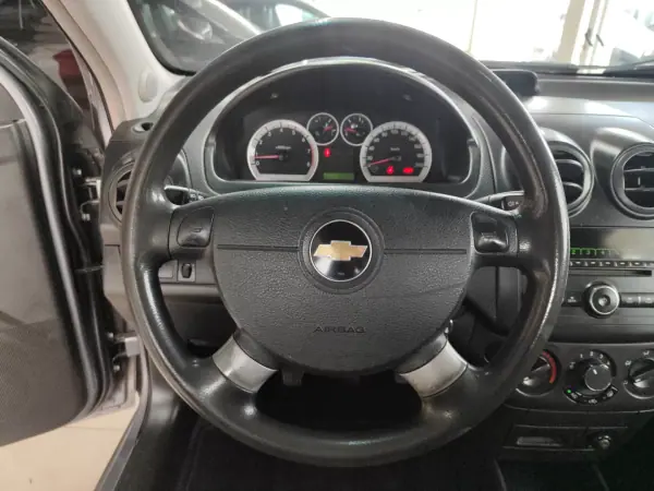 Chevrolet Aveo 2007 - 3250 EUR, 172000 km - AUTO.MOTO.pt - 172000km - foto 26 de 36