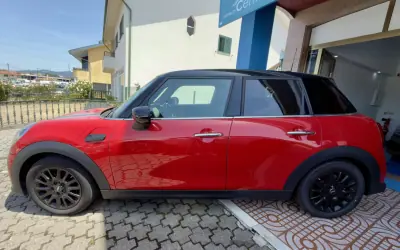 MINI 5 Portas 2023 - 26950 EUR, 56000 km - AUTO.MOTO.pt - 56000km - foto 6 de 27