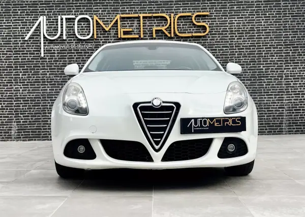 Alfa Romeo Giulietta 2012 - 8750 EUR, 225000 km - 225000km - foto 4 de 8