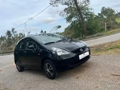 Honda Jazz 2003 - 4750 EUR, 263508 km - AUTO.MOTO.pt - 263508km - foto 2 de 29