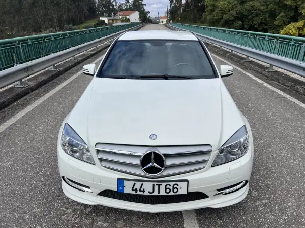 Mercedes-Benz C 250 2010 - 14950 EUR, 140152 km - AUTO.MOTO.pt - 140152km - foto 3 de 8