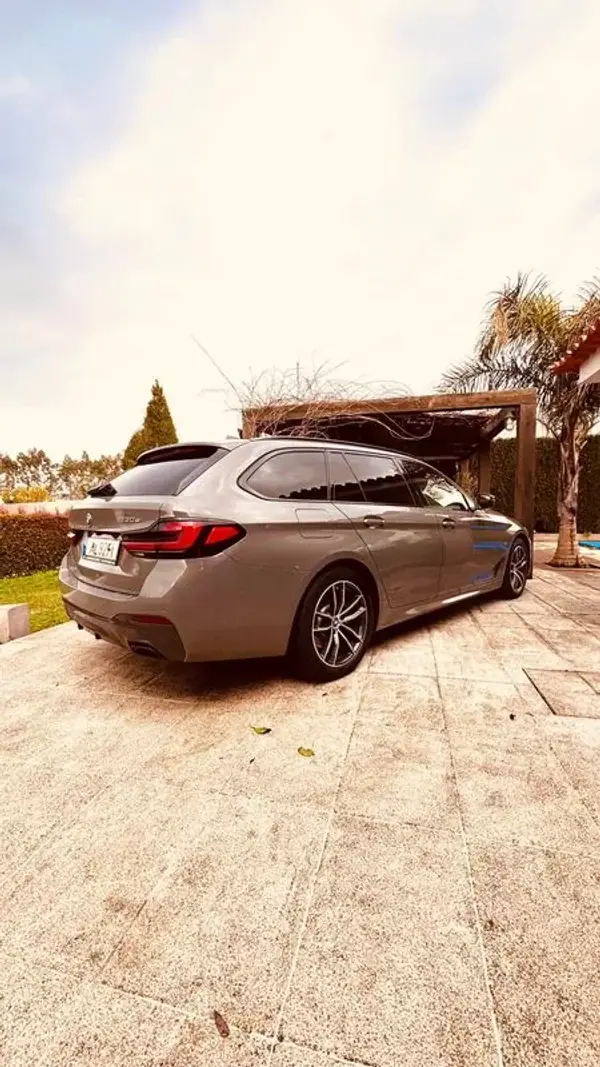 BMW 530e 2021 - 36900 EUR, 118296 km - AUTO.MOTO.pt - 118296km - foto 5 de 31