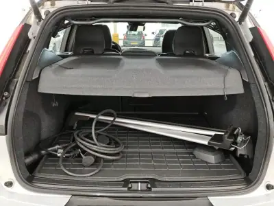 Volvo XC 40 2022 - 30900 EUR, 87733 km - 87733km - foto 9 de 9