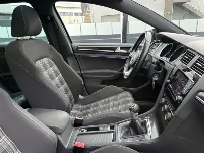 Volkswagen Golf 2014 - 15000 EUR, 240000 km - 240000km - foto 45 de 83