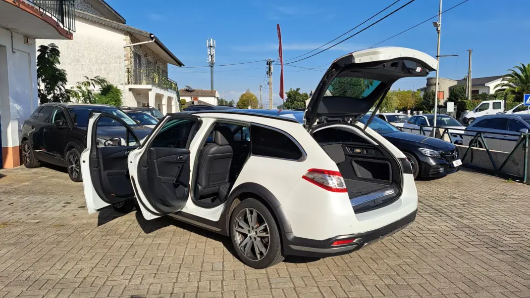 Peugeot 508 RXH 2012 - 8900 EUR, 236877 km - AUTO.MOTO.pt - 236877km - foto 3 de 33