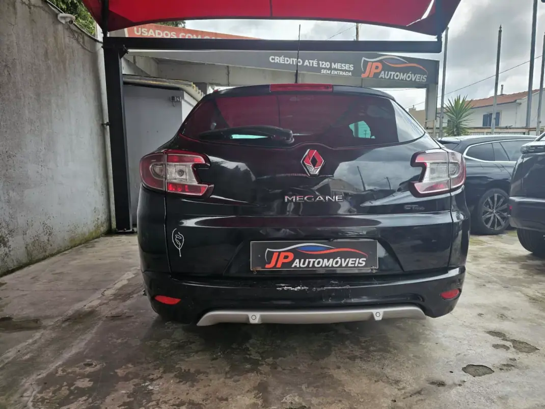 Renault Mégane Sport Tourer 2013 - 4250 EUR, 314000 km - AUTO.MOTO.pt - 314000km - foto 13 de 13