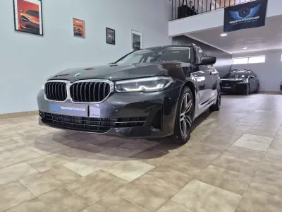 BMW 530e 2021 - 29900 EUR, 130000 km - AUTO.MOTO.pt - 130000km - foto 8 de 34
