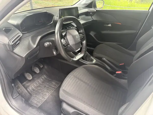 Peugeot 208 2022 - 12800 EUR, 71234 km - AUTO.MOTO.pt - 71234km - foto 20 de 25