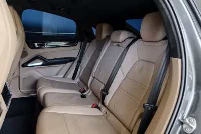 Porsche Cayenne Coupé 2021 - 120000 EUR, 93815 km - AUTO.MOTO.pt - 93815km - foto 20 de 22