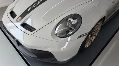 Porsche 992 2023 - 229990 EUR, 6875 km - AUTO.MOTO.pt - 6875km - foto 2 de 42