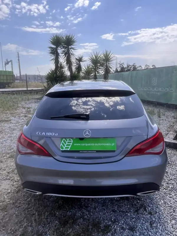 Mercedes-Benz CLA 180 2017 - 18500 EUR, 180800 km - AUTO.MOTO.pt - 180800km - foto 6 de 25