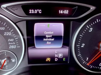 Mercedes-Benz A 180 2015 - 15999 EUR, 219500 km - AUTO.MOTO.pt - 219500km - foto 87 de 110