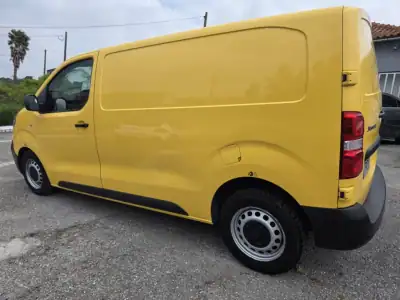 Citroën Jumpy 2019 - 15900 EUR, 122000 km - AUTO.MOTO.pt - 122000km - foto 18 de 60