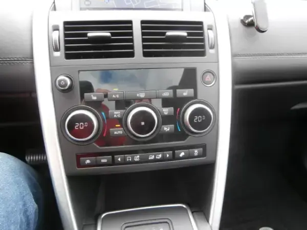 Land Rover Discovery Sport 2017 - 22500 EUR, 165585 km - AUTO.MOTO.pt - 165585km - foto 17 de 37