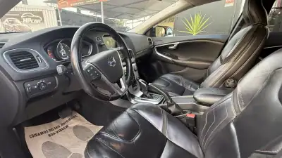 Volvo V40 Cross Country 2015 - 1 EUR, 185000 km - AUTO.MOTO.pt - 185000km - foto 21 de 26