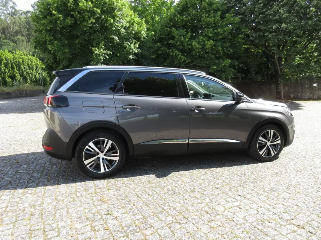 Peugeot 5008 2017 - 20490 EUR, 161000 km - AUTO.MOTO.pt - 161000km - foto 10 de 57