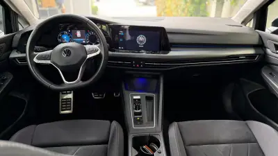 Volkswagen Golf 2021 - 21500 EUR, 96839 km - AUTO.MOTO.pt - 96839km - foto 19 de 38