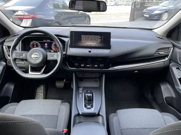 Nissan Qashqai 2023 - 25900 EUR, 99000 km - AUTO.MOTO.pt - 99000km - foto 9 de 12