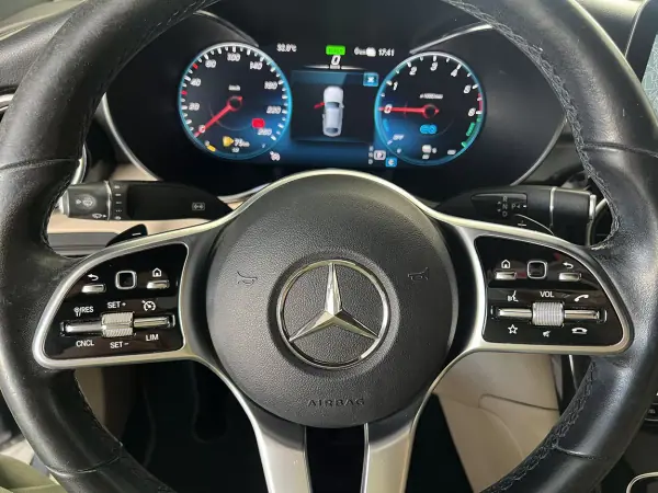 Mercedes-Benz GLC 300 2021 - 45600 EUR, 123198 km - AUTO.MOTO.pt - 123198km - foto 18 de 24