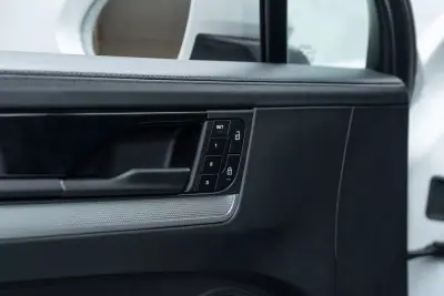 Porsche Cayenne 2024 - 97950 EUR, 32000 km - AUTO.MOTO.pt - 32000km - foto 24 de 55