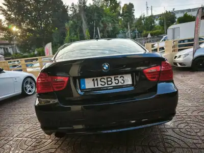 BMW 318 2010 - 8900 EUR, 360000 km - AUTO.MOTO.pt - 360000km - foto 8 de 27