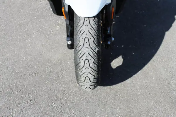 BMW C 440 GT 2025 - 9250 EUR, 2300 km - AUTO.MOTO.pt - 2300km - foto 27 de 28