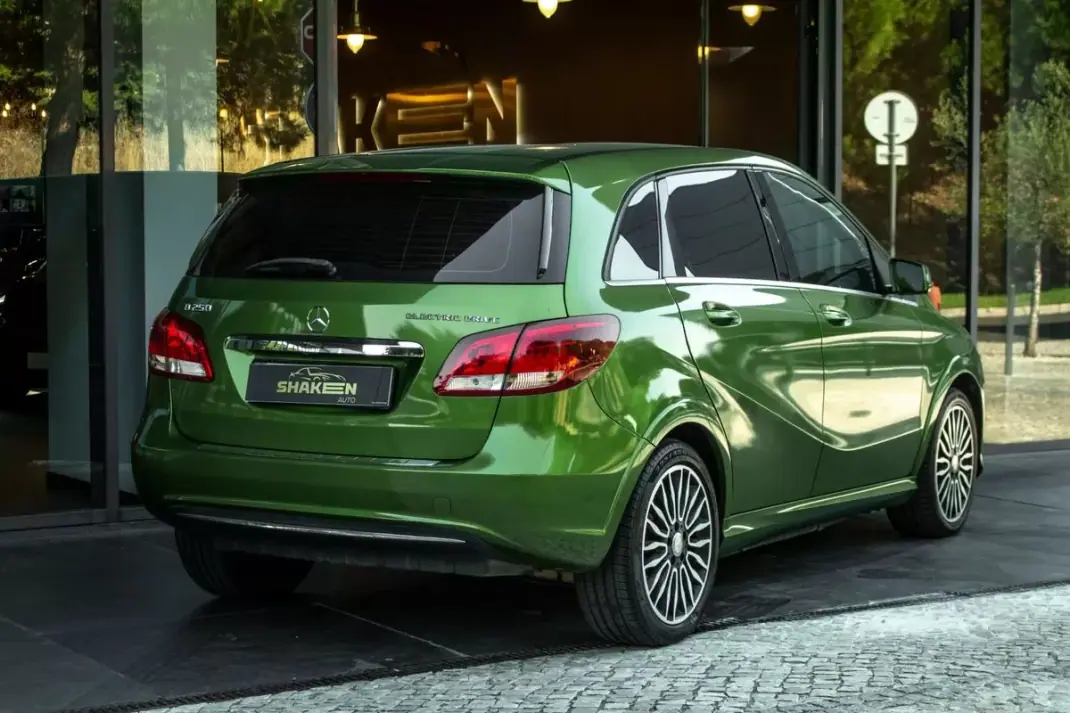 Mercedes-Benz B 250 2017 - 13990 EUR, 85144 km - AUTO.MOTO.pt - 85144km - foto 7 de 44