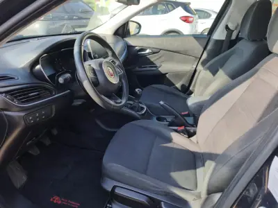 Fiat Tipo Station Wagon 2017 - 9900 EUR, 171332 km - 171332km - foto 6 de 19