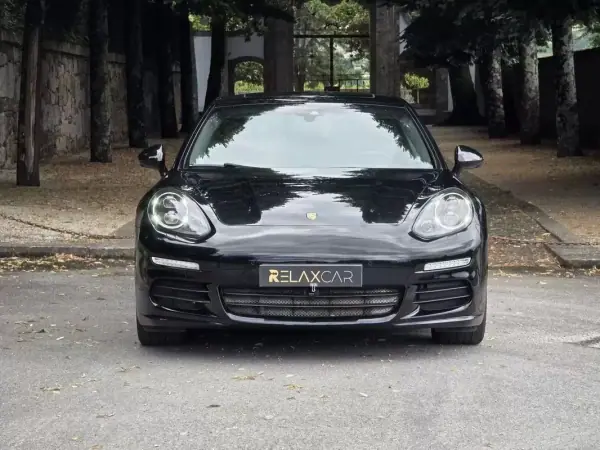 Porsche Panamera 2015 - 38499 EUR, 165000 km - AUTO.MOTO.pt - 165000km - foto 2 de 39